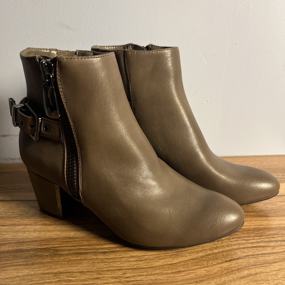 White‎ Mountain Stardust Boots Size 7 Brown Faux Leather Zip Up Ankle Booties